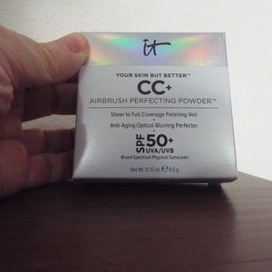 IT Cosmetics CC+ Airbrush Perfecting Powder Medium